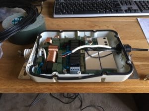 ICOM AH-4 inside